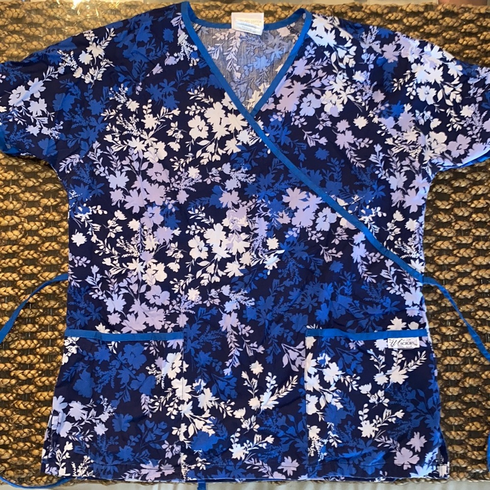 Leaves Scrub Top